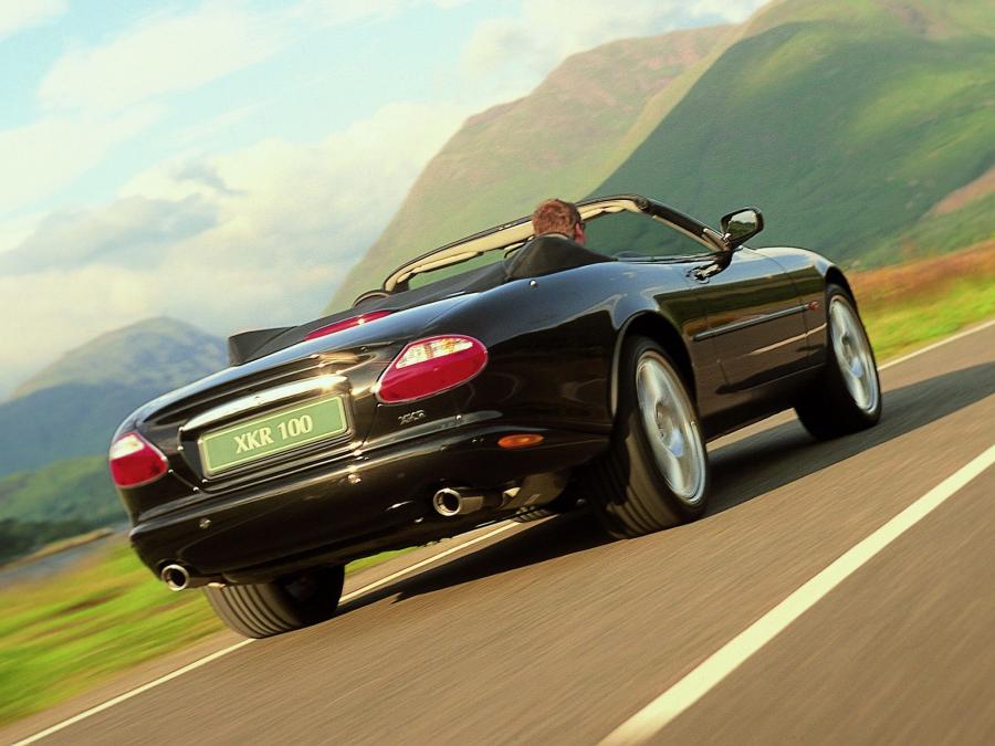  Jaguar XKR 100 Convertible 2002 года  (фото 5 из 8)